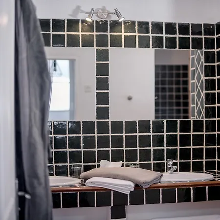 Bed & Breakfast D'hotes Le Pignie 4*