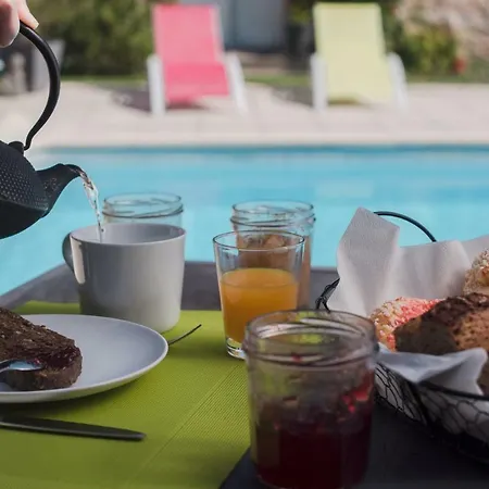 D'hotes Le Pignie Bed & Breakfast